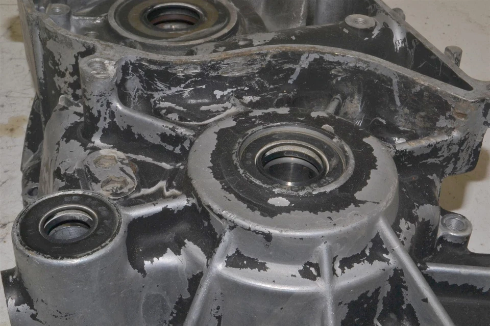 Honda CR 250 Crankcase Left Stator Side Crank Case 11000-381-000 1975-1976 — 第 3/4 张图片