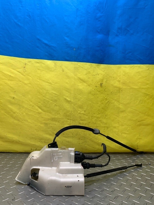 Bentley Continental Flying Spur 2006-2009 REAR+RIGHT+OUTER Door lock actuator