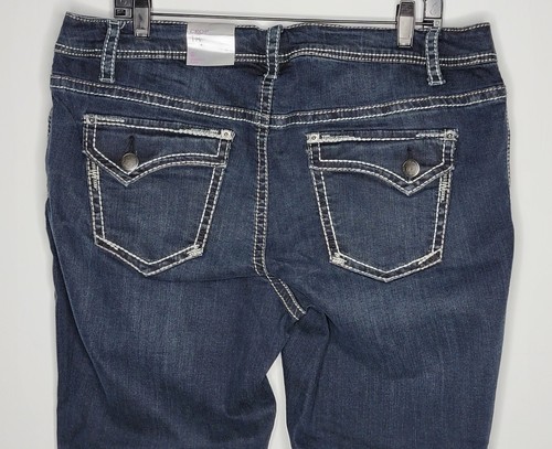 Lane Bryant Crop Genius Fit Jeans with Back Flap Pockets Size 18 - Picture 5 of 8