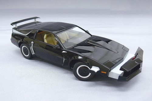 KNIGHT RIDER - K.I.T.T. Super Pursuit Mode - Season 4 - 1/24 Scale Aoshima Kit - Picture 4 of 6