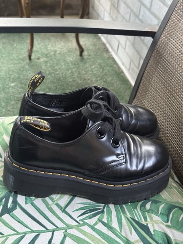 $170 Dr. Martens Holly Negro Buttero 25234001 Mujer Talla 7/38 Plataforma - Imagen 6 de 17