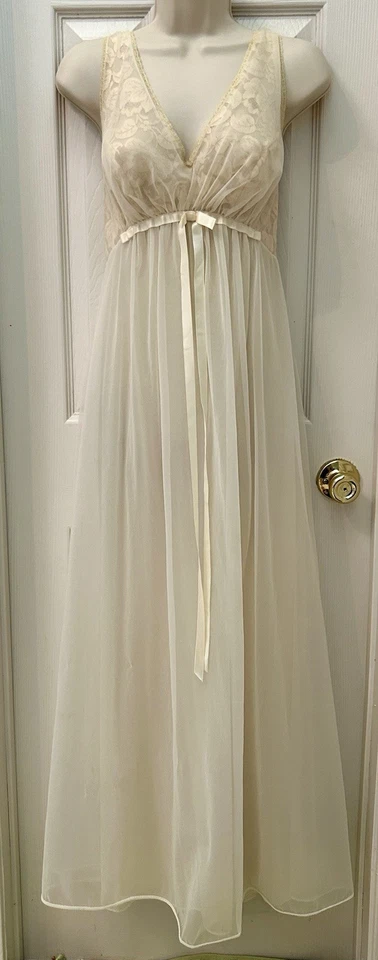 Camisón largo con capa de gasa Vanity Fair Peignoir amarillo champán talla 34 de colección Foto 3 de 4