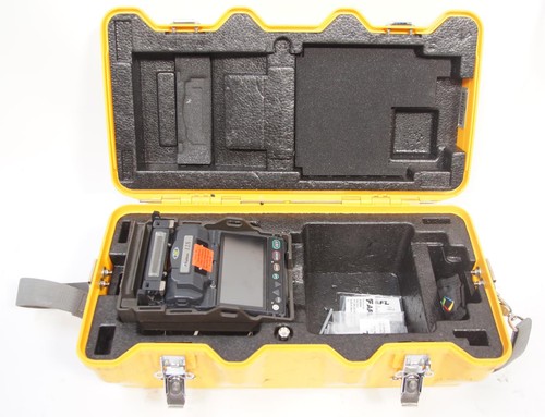 Fujikura FSM-12S SM MM Fiber Optic Fusion Splicer - Picture 1 of 4