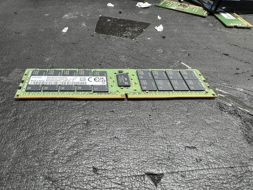 Memoria ECC 2Rx4 M393A8G40AB2-CWE Samsung 64 GB PC4-25600 DDR4-3200 MHz - Imagen 3 de 6