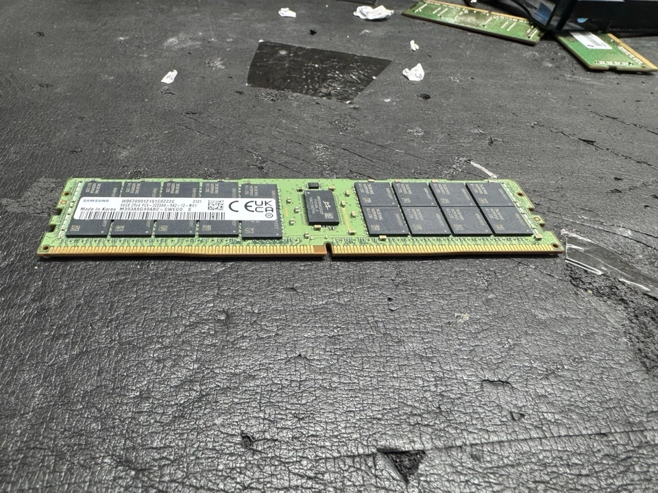 M393A8G40AB2-CWE Samsung 64GB PC4-25600 DDR4-3200MHz ECC 2Rx4 Memory - Image 3 of 4