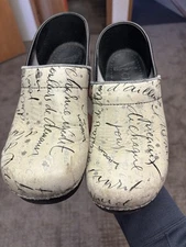 Dansko Cream French Script Clogs Womens 40 9.5-10 Comfort Shoes