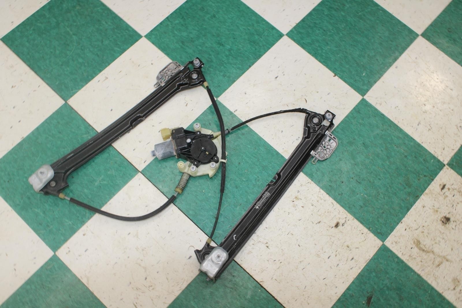 Maserati Ghibli 2014-2017 Front Right Window regulator