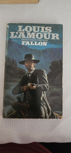 Lot #7 LOUIS L'AMOUR LOT OF 10 VINTAGE WESTERN PAPERBACKS - Picture 12 of 13