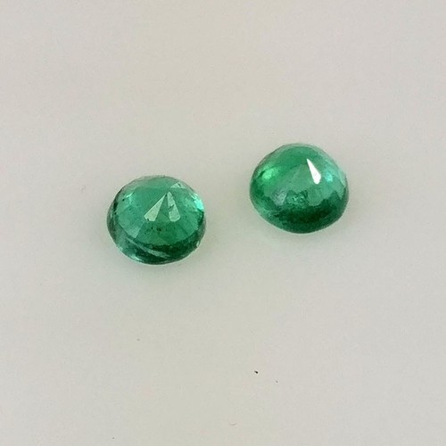 0.91ct Natural Emerald round 4.7mm nice mint green good luster matching pair - Picture 4 of 4