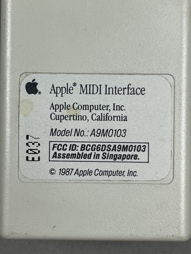 Apple MIDI Interface A9M0103 for Macintosh & IIgs - Picture 2 of 11