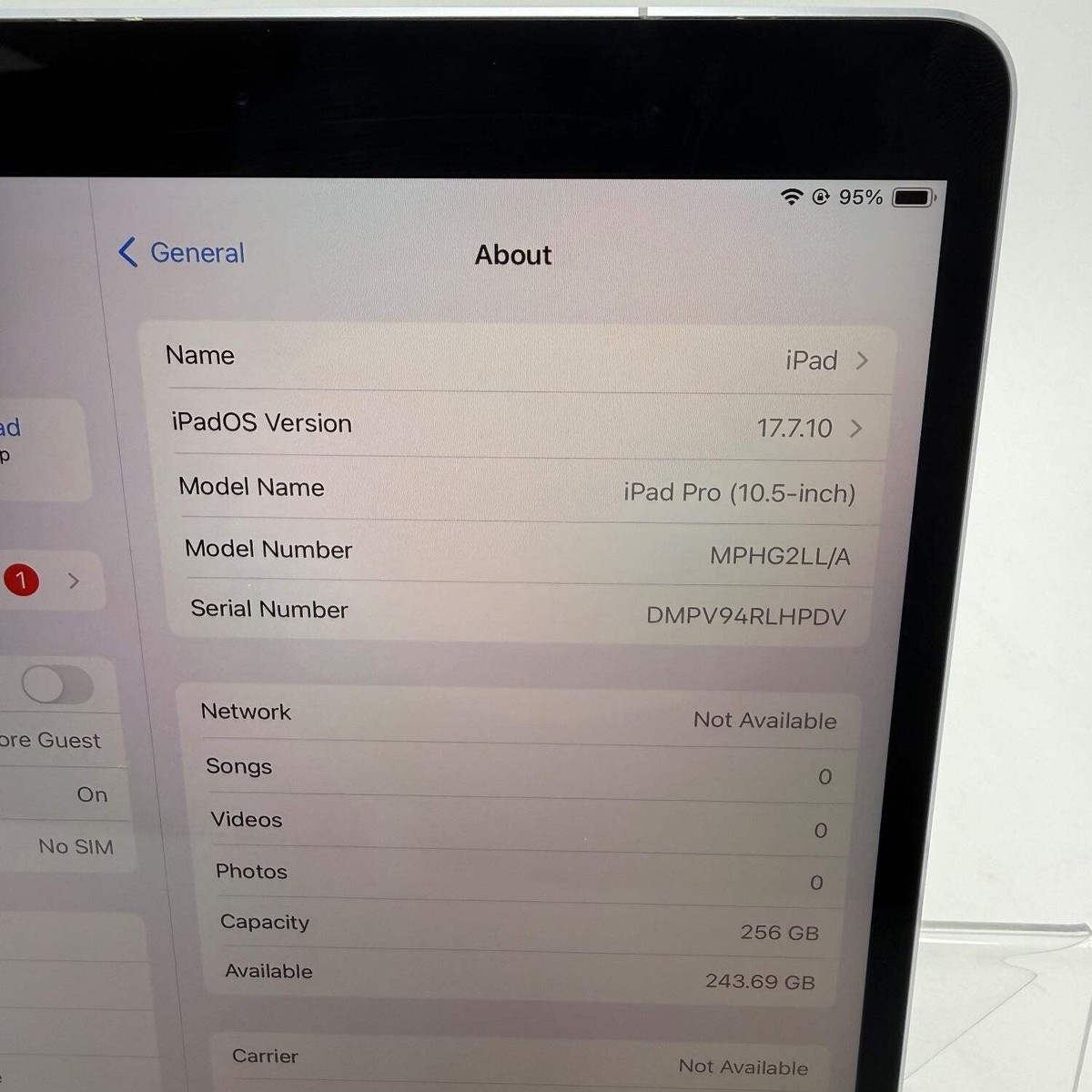 Apple iPad Pro (10.5-inch) A1709 256 GB, Wi-Fi + 4G, 10.5 in