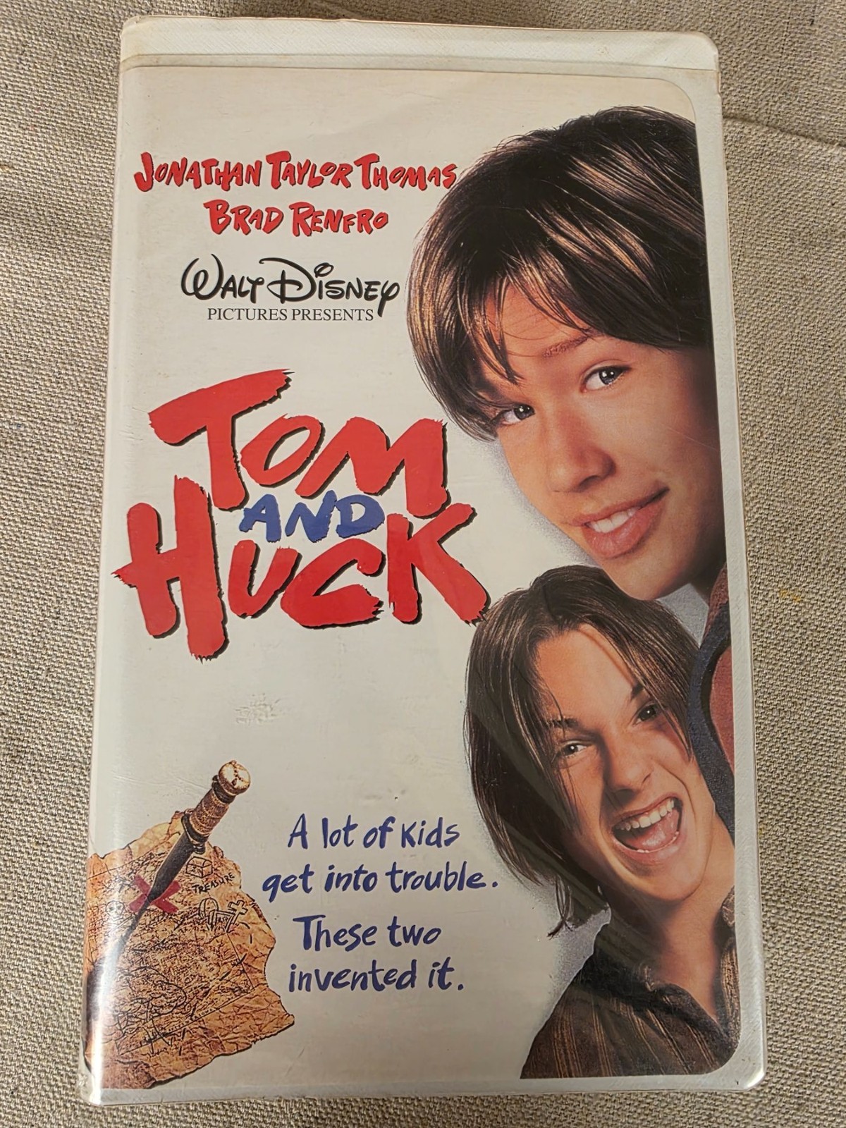 Tom and Huck Walt Disney VHS Movie Jonathan Taylor Thomas Brad Renfro