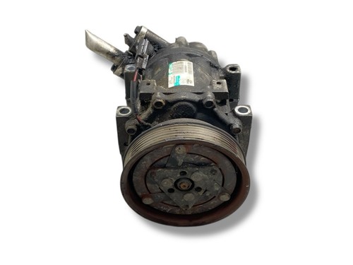 Bomba compresor aire acondicionado Nissan Qashqai 2010 926009865R diésel 78kW MDV73122 - Imagen 1 de 8