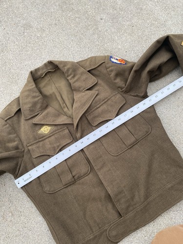 1944 WW2 US Military OD Wool Eisenhower Field Jacket Ike with Patches - Size 42 - Picture 4 of 9