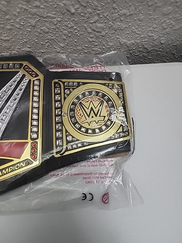 WWE Undisputed WWE Universal Championship Toy Title Belt BRANDNEU!!! - Bild 4 von 10