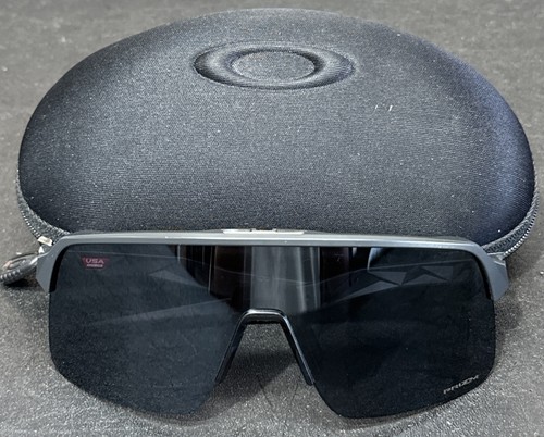 Oakley Sutro USA OO9463-2539 138 3N Sonnenbrille Herren / Schwarz
