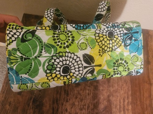 Bolso de Hombro Vera Bradley Limes Up Little Mandy Verde Blanco Floral Usado en Excelente Condición - Imagen 7 de 11