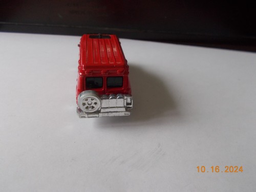 Matchbox Custom '95 Chevy Van, Red, with attached Gas Cans & Spare Tire - Picture 4 of 7