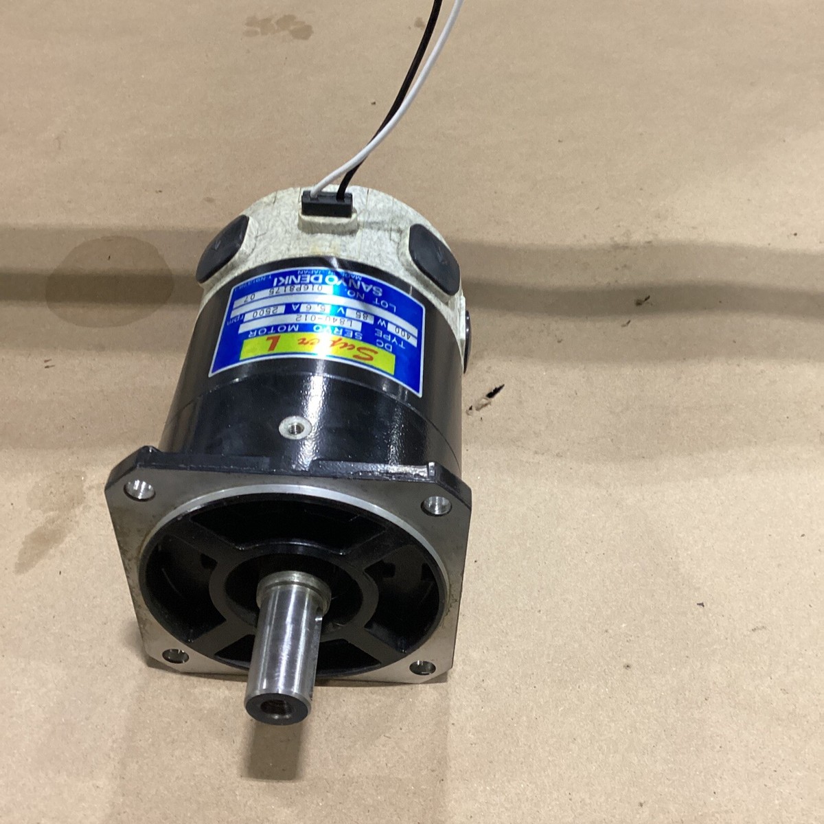 SANYO DENKI SUPER L SERVO MOTOR L840-012 400W 85V 5.6A SANYO DENKI SUPER L SERVO MOTOR L840-012 400W 85V 5.6A