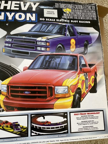 Used LIFE-LIKE RACING CYCLONE CANYON FORD vs. CHEVY Truck HO SLOT SET #433-9140 - Picture 2 of 12