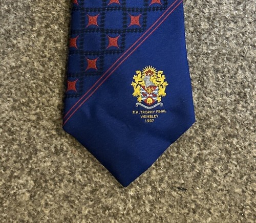 Dagenham & Redbridge 1997 FA Trophy Finale Krawatte, 100 % Polyester, sehr guter Zustand - Bild 2 von 4