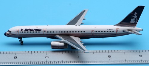 JC Wings 1:400 Britannia Airways Boeing B757-200 avión diecast modelo G-BYAC - Imagen 2 de 12