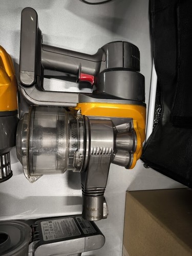3 Stück Dyson DC16 & V7 - für Ersatzteile, nicht geladen - Bild 6 von 14