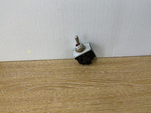 HONEYWELL TOGGLE SWITCH 2TL1-6 NEW - Picture 3 of 3