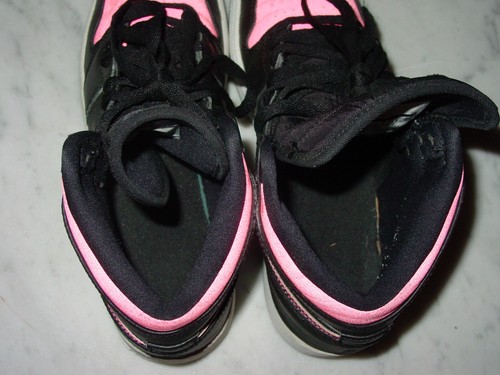 2016 Nike Air Jordan Retro 1 Black/Hyper Pink/White Basketball Shoes! Size 6Y - Picture 12 of 13