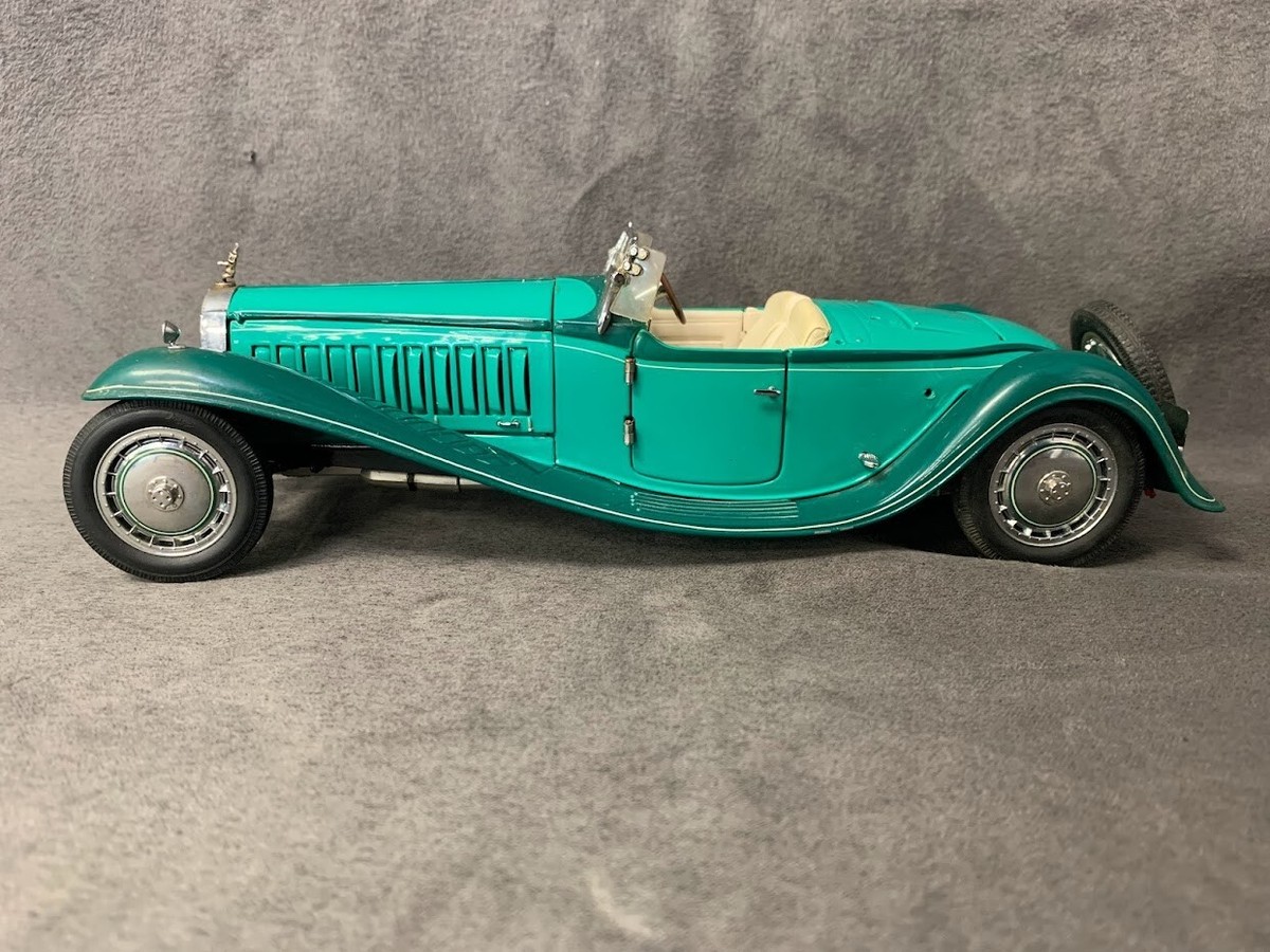 Franklin Mint 1929 Bugatti Royale Model Car *Missing Pieces