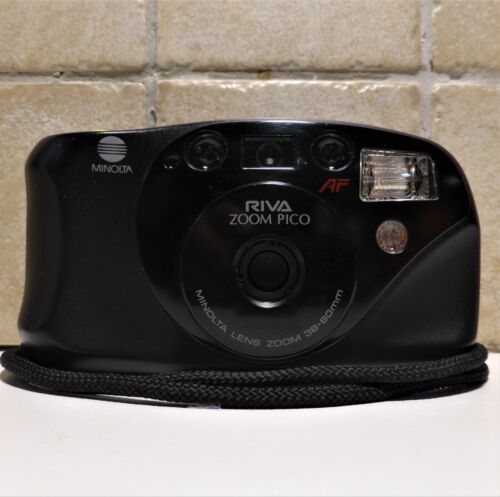 MINOLTA RIVA Zoom PICO Fotocamera Analogica Vintage Compatta Point&Shoot 35mm - Foto 2 di 13