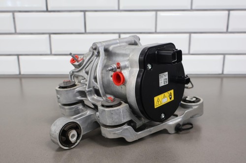 22-24 Rivian R1T Onboard Air Compressor W/ Mount Bracket OEM (PT00001677) 9K - Picture 10 of 20