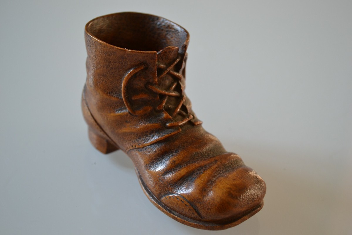 PYROGENE CHAUSSURE A CLOUS GODILLOT CLOUTE BOIS ET METAL FIN XIXe