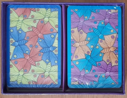 M. C. ESCHER SYMMETRY DRAWING BUTTERFLIES - 2 DECK BRIDGE PLAYING CARDS UNPLAYED - Picture 3 of 3