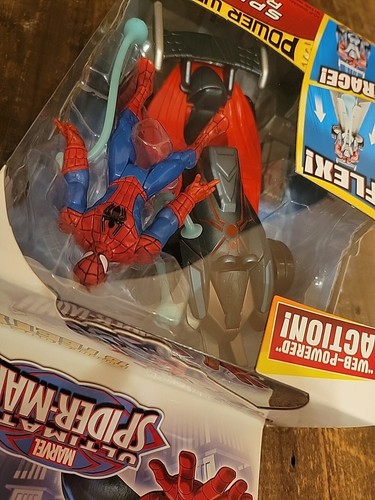 Marvel Ultimate Spider-Man Power Webs Spider Racer Launches over 15 Feet 2012 - Picture 6 of 12
