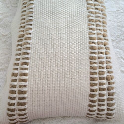 Pottery Barn Reed Striped Lumbar Pillow Cover Wool Cotton Neutral Tan 16x26 EUC - Picture 6 of 15