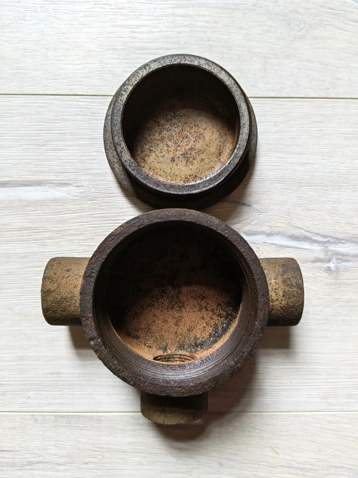 Vntg USSR Cast Iron Electrical Junction Box With 3 outputs 3/4" thread 1960s.4 - Image 3 of 4