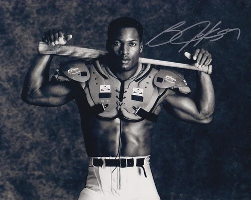 BO JACKSON SIGNED 8X10 PHOTO AUTOGRAPH OAKLAND RAIDERS KANSAS CITY ROYALS