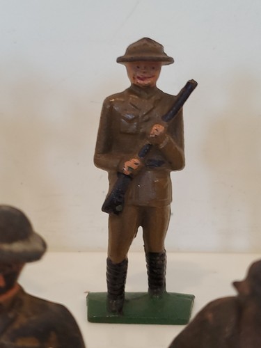 VINTAGE GREY IRON TOY SOLDIERS GRENADE PIRATE DIMESTORE BARCLAY MANOIL - Imagen 5 de 20