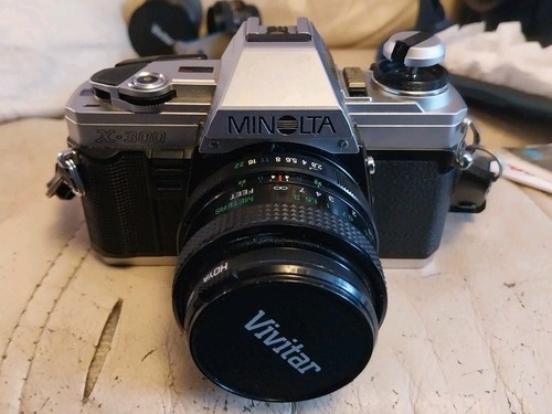 Vintage Minolta X-300 Film Camera with 3 Lenses & Accessories Bundle (Working) - Picture 11 of 23
