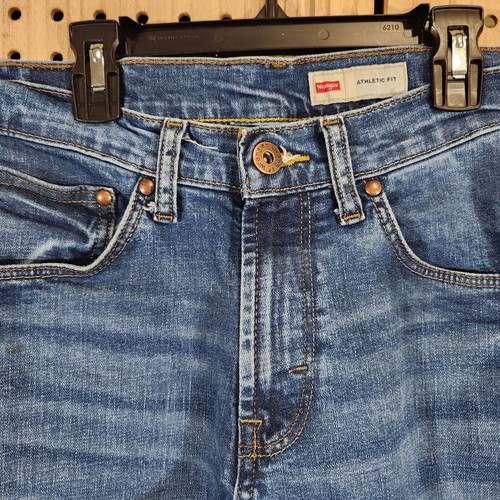 Wrangler Athletic Fit 29/30 Medium Wash Jeans Cotton Spandex Comfort - Picture 2 of 10