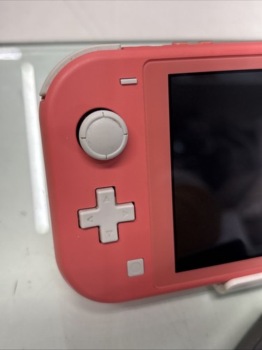 Nintendo Switch Lite - Koralle (gereinigt und vollständig getestet) mit Ladegerät - Bild 4 von 12