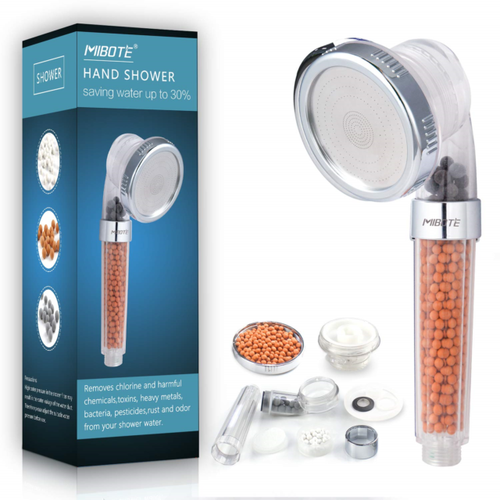 Filtre de douche 30 000 L. De l'eau filtrée sans chlore dans votre douche