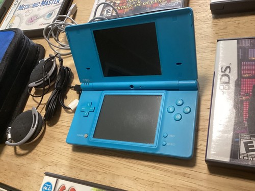 Nintendo DSi Blue Lot Bundle with 16 Games & Soft Case And Charger - Picture 6 of 9