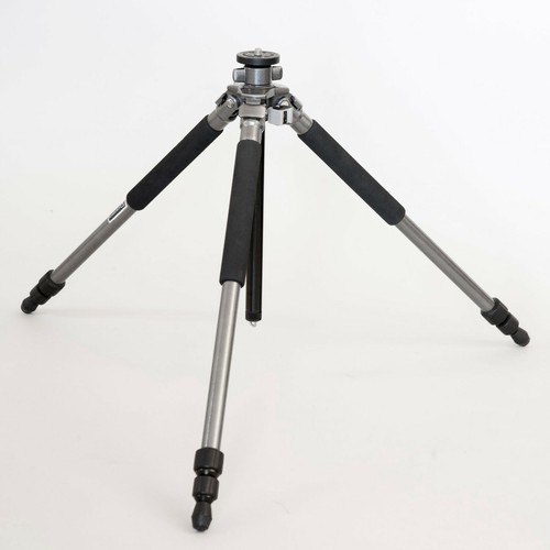 Giottos MT-9242 Aluminum 3-Section Tripod Legs, Tool Kit, Case - Picture 3 of 10