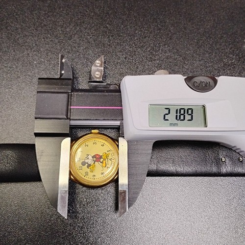 Vtg Walt Disney Lorus V515 6128 HR Mickey Mouse Watch w/ Black Leather Band - Afbeelding 15 van 17
