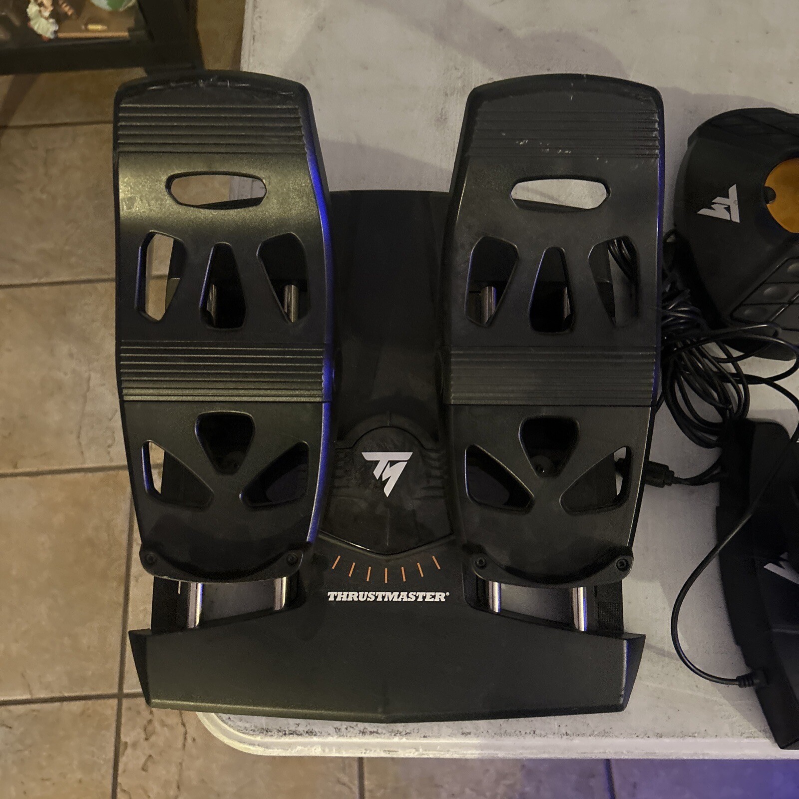 Picture 2 of 4