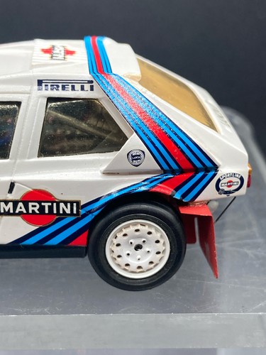 Modelo de resina construido Provenza Moulage 1/43 Lancia Delta S4 Rally - Imagen 4 de 9