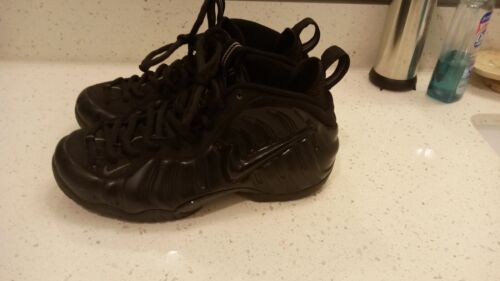 Foamposite Pro Men's Size 7.5. Black And Medium Grey. - Picture 4 of 15