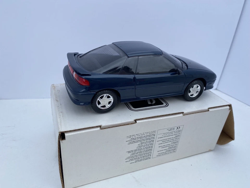 AMT/Ertl 1992 GEO STORM GSI Promo Car in Bennington Blue With Box New #6155 - Image 2 of 4